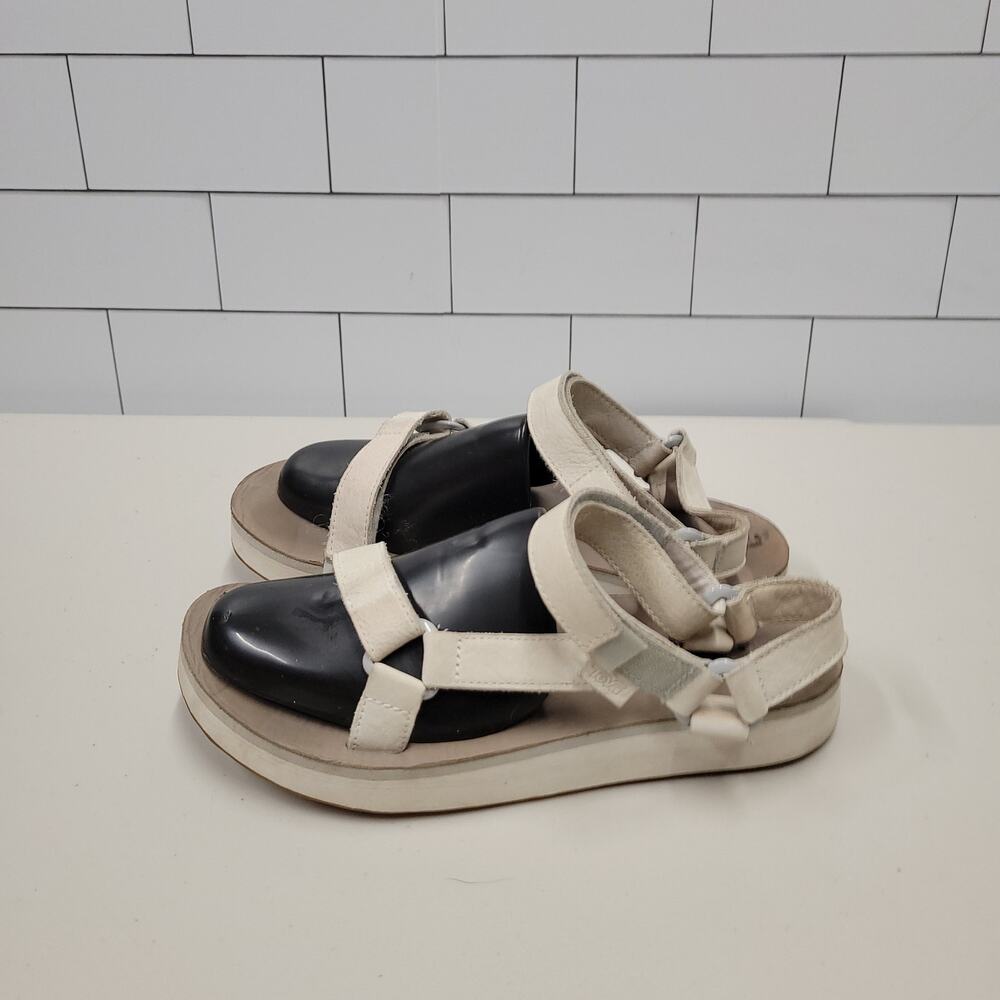 Teva Women's Size 9 Cream Beige Leather Universal Flatform Platform Sandals